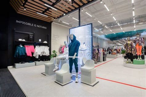 adidas store danda, khar west photos